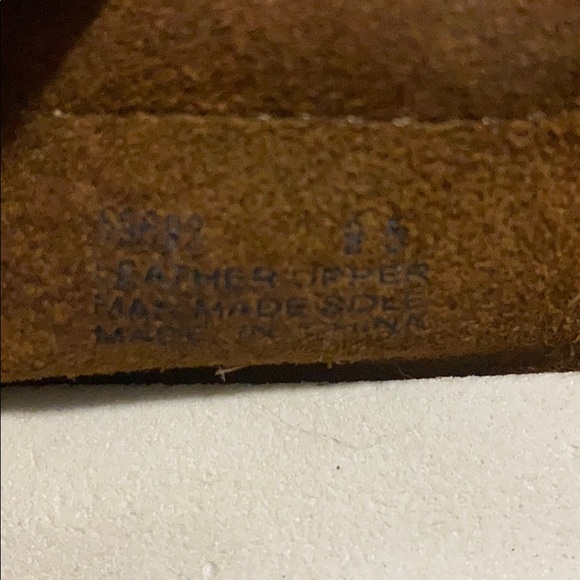 Minnetonka Moccasins Size 9.5 - Picture 3 of 3